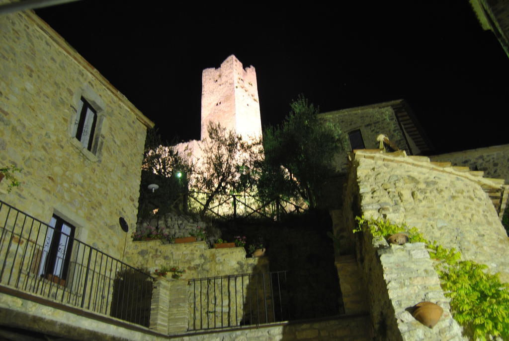 Residenza Di Paese Castello Del Poggio Hotel Ferentillo Buitenkant foto