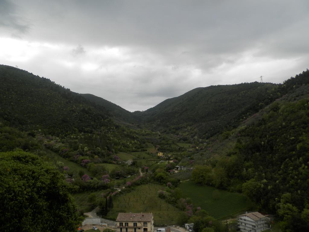 Residenza Di Paese Castello Del Poggio Hotel Ferentillo Buitenkant foto